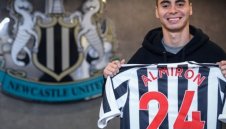 Нюкасъл - Бърнли