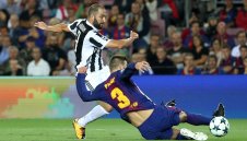 Слабо, Пипита! Игуаин се изложи и със среден пръст при смяната си + СНИМКА и ВИДЕО