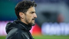 Уволнението е близо: И Локо се изгаври с Берое