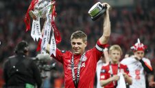 Стиви Джи се завърна в Ливърпул