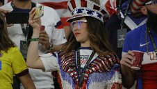 Реми? САЩ срази Уелс на "нежния" фронт в Катар