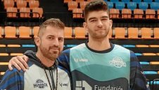 Национал дебютира за Менорка