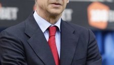 Венгер: &quot;Божията ръка&quot; на Анри може да провали Франция в ЮАР