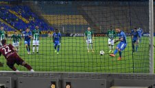Левски излъга Берое със спорна дузпа + ВИДЕО И СНИМКИ