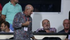 Фенове на Локо Пд се подиграха с Лечков