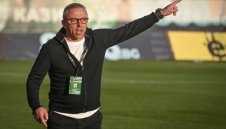 Илиан Илиев иска повече самочувствие след 4:0 в Бистрица 