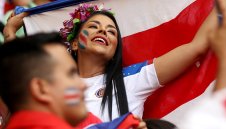 Япония и Коста Рика ни изтормозиха, но не и фенките им...