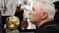 Стоичков се връща в Парма