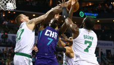 Бостън продължава да мачка в НБА