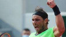 Надал писа три тройки на британец за място в четвъртия кръг