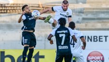 Локо Пловдив размаза Славия с 3:0 и излезе на трето място