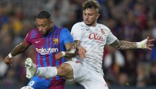 Барса дава нов договор на Депай