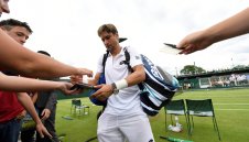 Ферер продължава напред в Лондон, съперникът му се отказа след 18 минути игра 