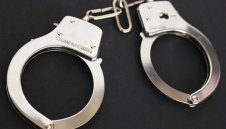 Става страшно! Арестуваха висш служител за корупция от спортното министерство