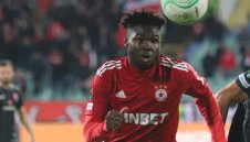 Бяга от ЦСКА? Кайседо облече фланелка на друг клуб + ВИДЕО