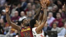 Кливланд със страхотен обрат срещу Торонто