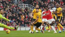 Сака хвърли сянка върху един от великите капитани на Арсенал