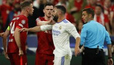 Капитанът на Ливърпул не забравя болката от Париж