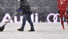 Тъга след снега: Байерн се е пребивал 3 пъти от "зимния връх"