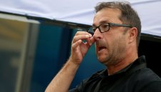 "Холандецът" Желко тормози Ботев Пловдив с документи