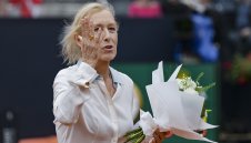 Мартина Навратилова се скара с министър в САЩ заради видео с драг кралица