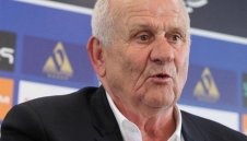 Левски привлича защитник на Славия