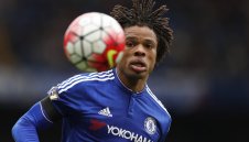 Челси продава ненужния Лоик Реми