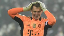 Нойер ще играе до пенсия в Байерн?