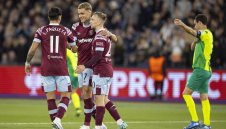 Юве сменя Влахович със Скамака