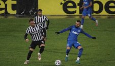 Локо Пловдив и Арда потънаха в локвите за 0:0