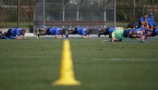 Днес чакат Сираков за отговори: Левски започва без треньор и с неясен брои играчи