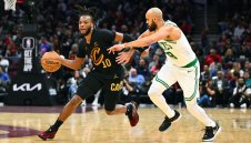 Бостън започна по план и отнесе Кливланд в първия мач