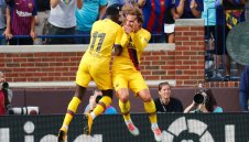 Нова контузия затрудни положението на Барса в атака