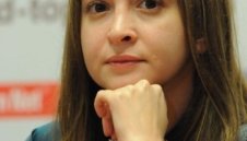 Ети Стефанова с първа загуба на европейското по шахмат
