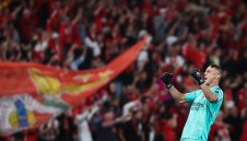 Бенфика резна Ман Юнайтед за вратар 