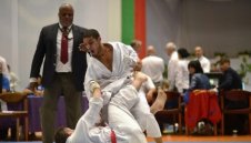 Лошо! Наш каратист е с тежка травма, транспортираха го със самолет