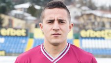 ЦСКА готви изненадващ трансфер, взима роден халф от румънския елит