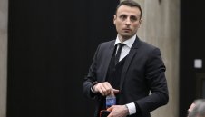 Полицията привика Бербатов на разпит