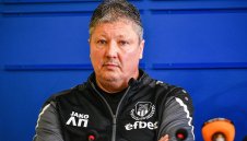 Любо Пенев култов след мача: Приятно време, добро осветление, добър терен