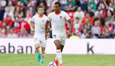 Голямо име поема Валенсия