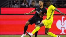 Айнтрахт Франкфурт - Левски 2:0 