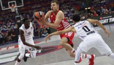 Контузията на Александър Везенков не е тежка