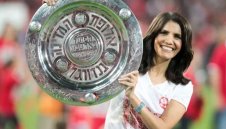 „Ангела Меркел на футбола“! Ето коя е шефката на Апоел Беер Шева