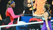 Серина видя сметката на Халеп