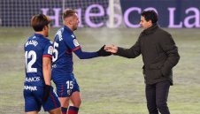 Последният в Испания уволни треньора