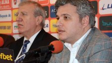 Шеф на ЦСКА се моли за лиценза в УЕФА