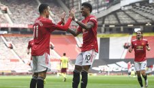 Манчестър Юнайтед се бетонира на второто място след успех над Бърнли