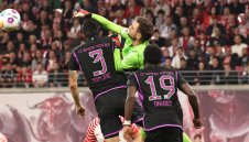 Байерн дава нов договор на вратар