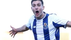 Байерн ще се топли с "дракон" отзад