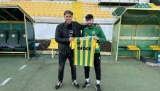 Клуб от родната Втора лига взе кадър на френски гранд